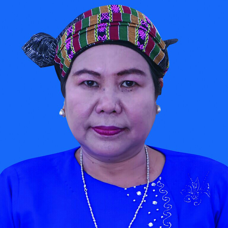 daw-hmwe-hmwe-khin-shan-minister