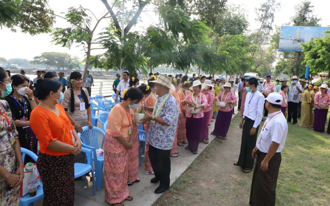 စစ်ကိုင်းတိုင်းဒေသကြီး ဝန်ကြီးချုပ် ဦးမြတ်ကျော် ၁၃၈၃-ခုနှစ်၊ (၂၀၂၂-ခုနှစ်) စစ်ကိုင်းတိုင်းဒေသ ကြီး မြန်မာ့ရိုးရာယဉ်ကျေးမှု မဟာသင်္ကြန်ပွဲတော် (ဗဟိုမဏ္ဍပ်)နှင့်  ရေသဘင်မဏ္ဍပ်များ လိုက်လံကြည့်ရှု