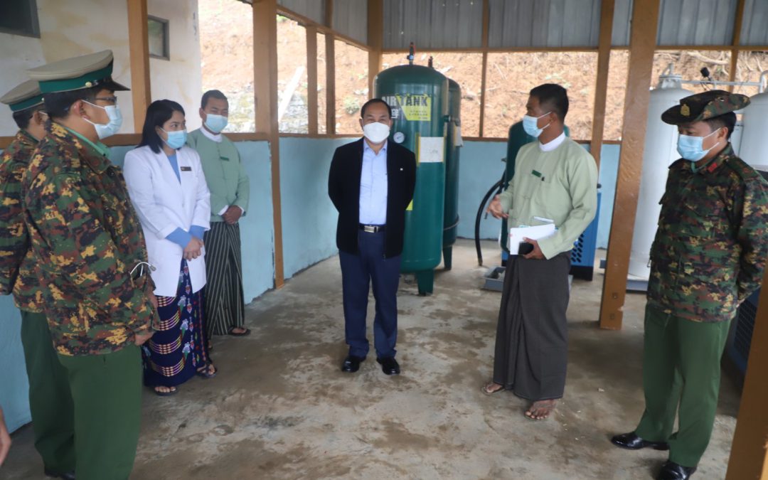 ဝန်ကြီးချုပ် ဦးမြတ်ကျော် နာဂကိုယ်ပိုင်အုပ်ချုပ်ခွင့်ရဒေသ လဟယ်မြို့ ထေရဝါဒဗုဒ္ဒ သာသနာပြု(ဗဟို)ကျောင်းတိုက်၊ သီလရှင်ကျောင်းတိုက်တို့အား ဆွမ်းချက်ဆောင် ဆောက်လုပ်ရန် အလှူငွေပေးအပ်
