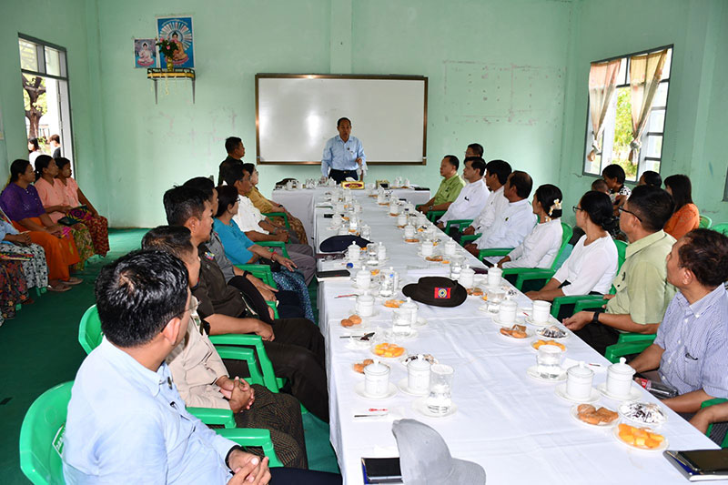 စစ်ကိုင်းတိုင်းဒေသကြီး ဝန်ကြီးချုပ် ဦးမြတ်ကျော် မုံရွာမြို့၊ အမှတ်(၄)အခြေခံ ပညာအထက် တန်းကျောင်းဝန်းအတွင်း စုပေါင်းသန့်ရှင်းရေးလုပ်ငန်းများ ဆောင်ရွက်နေမှုကြည့်ရှုအားပေး