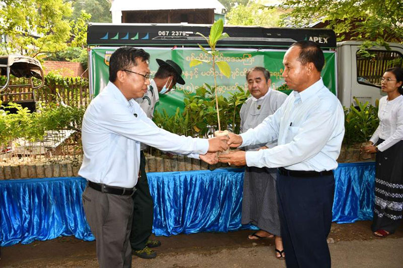 ၂၀၂၄-ခုနှစ်၊ ဇွန်လ(၅)ရက်နေ့တွင်ကျရောက်မည့် ကမ္ဘာပတ် ဝန်းကျင်ထိန်းသိမ်းရေးနေ့ အထိမ်းအမှတ်အဖြစ် ပြည်သူများအား အရိပ်ရပျိုးပင်များပေးအပ်ပွဲ ကျင်းပ