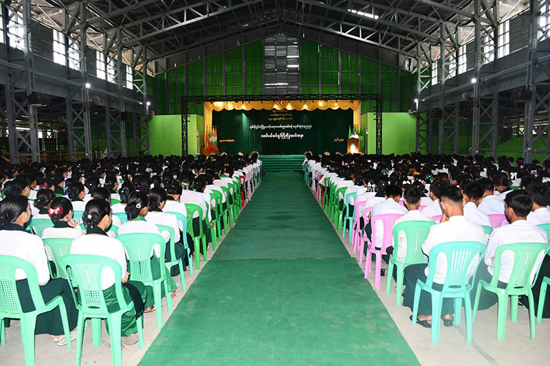 စစ်ကိုင်းတိုင်းဒေသကြီး ဝန်ကြီးချုပ် ဦးမြတ်ကျော် မုံရွာပညာရေး ဒီဂရီကောလိပ် ၂၀၂၄-၂၀၂၅ ပညာသင်နှစ်၊ လုပ်ငန်းခွင်အကြို မူလတန်းဆရာအတတ် ပညာသင်တန်းမောင်မယ်သစ်လွင်ကြိုဆိုပွဲ တက်ရောက်
