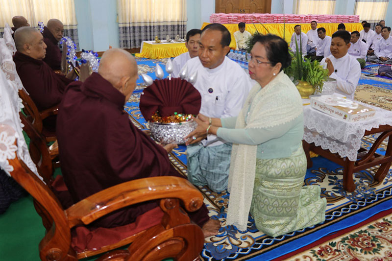 စစ်ကိုင်းတိုင်းဒေသကြီးအစိုးရအဖွဲ့မှ ကြီးမှူးကျင်းပသော ၁၃၈၆-ခုနှစ်၊ (၂၁)ကြိမ်မြောက် စုပေါင်းဝါဆိုသင်္ကန်းပွဲကျင်းပ