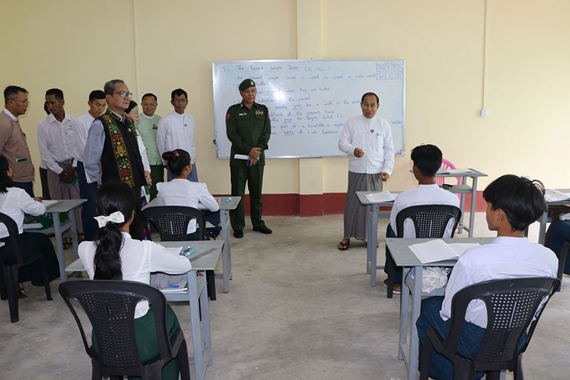 စစ်ကိုင်းတိုင်းဒေသကြီး ဝန်ကြီးချုပ် ဦးမြတ်ကျော် မုံရွာမြို့ ဒေသဖွံ့ဖြိုးရေးလုပ်ငန်းများ လိုက်လံကြည့်ရှုစစ်ဆေး