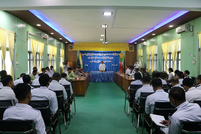စစ်ကိုင်းတိုင်းဒေသကြီး ဝန်ကြီးချုပ် ဦးမြတ်ကျော် မုံရွာမြို့ရှိ အသေးစားငါးသားဖောက်စခန်းနှင့် ဌာနဆိုင်ရာရုံးများရှိ စားဖို ဆောင်သီးနှံစိုက်ခင်းများအား လိုက်လံကြည့်ရှုစစ်ဆေး