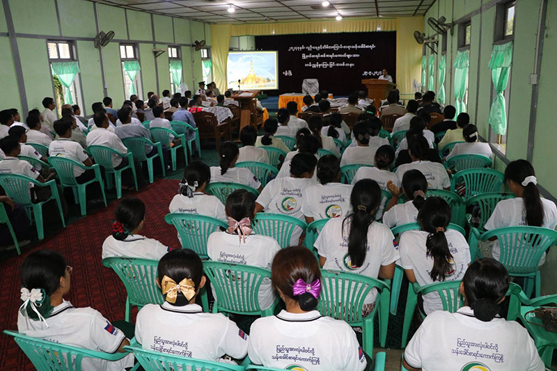 စစ်ကိုင်းတိုင်းဒေသကြီး ဝန်ကြီးချုပ် ဦးမြတ်ကျော် ခန္တီးမြို့ နှင့် ဟုမ္မလင်းမြို့ ဒေသဖွံဖြိုးရေးလုပ်ငန်းများ အားကြည့်ရှုစစ်ဆေး