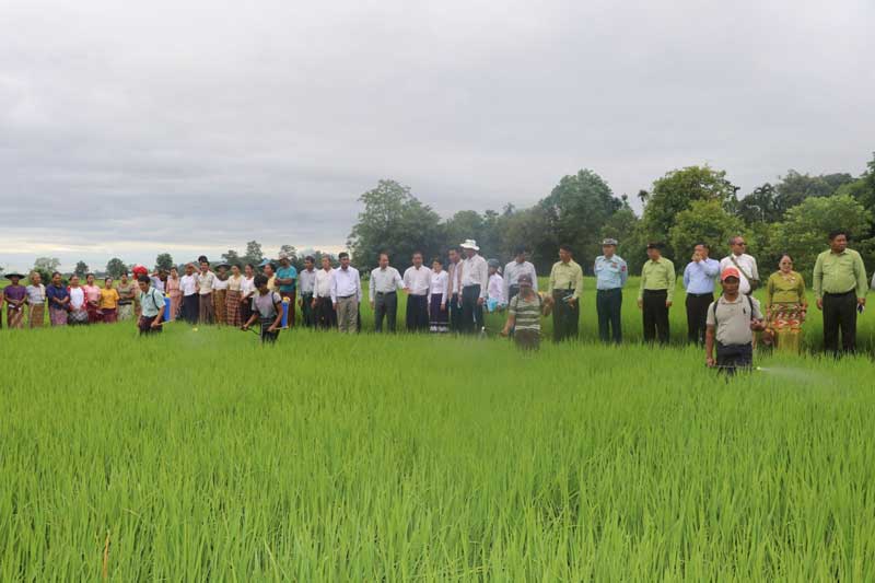 စစ်ကိုင်းတိုင်းဒေသကြီး ဝန်ကြီးချုပ် ဦးမြတ်ကျော် ဟုမ္မလင်းမြို့၊ ဒေသဖွံ့ဖြိုးရေးလုပ်ငန်း များဆောင်ရွက်နေမှု လိုက်လံကြည့်ရှုစစ်ဆေး