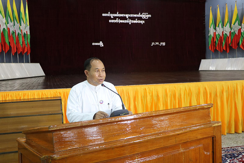စစ်ကိုင်းတိုင်းဒေသကြီး ဝန်ကြီးချုပ် ဦးမြတ်ကျော် ကလေးမြို့နယ်အတွင်းရှိ ဒေသခံ တောင်သူများ အတွက် ယူရီးယား ဓါတ်မြေသြဇာပေးအပ်