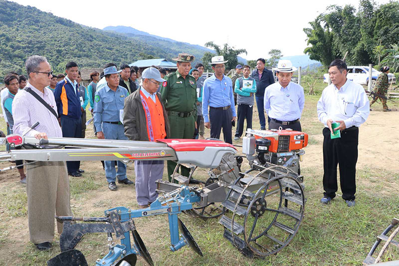 စစ်ကိုင်းတိုင်းဒေသကြီး ဝန်ကြီးချုပ် ဦးမြတ်ကျော် လဟယ်မြို့ နယ် လယ်ယာသုံးစက်ကိရိယာမောင်းနှင်ထိန်းသိမ်းမှု(အခြေခံ)သင်တန်း အမှတ်စဉ် (၅/၂၀၂၄)ဖွင့်ပွဲတက်ရောက်