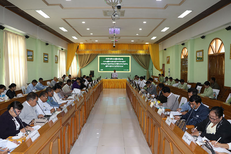 စစ်ကိုင်းတိုင်းဒေသကြီး ဝန်ကြီးချုပ် ဦးမြတ်ကျော် ဒေသတည်ငြိမ်အေးချမ်းရေးနှင့် အကောင်အထည် ဖော်ဆောင်ရွက်နေသည့်လုပ်ငန်းများ အောင်မြင်အောင်ဆောင်ရွက်ရေး ညှိနှိုင်းအစည်းအဝေး (၈/၂၀၂၄) တက်ရောက်