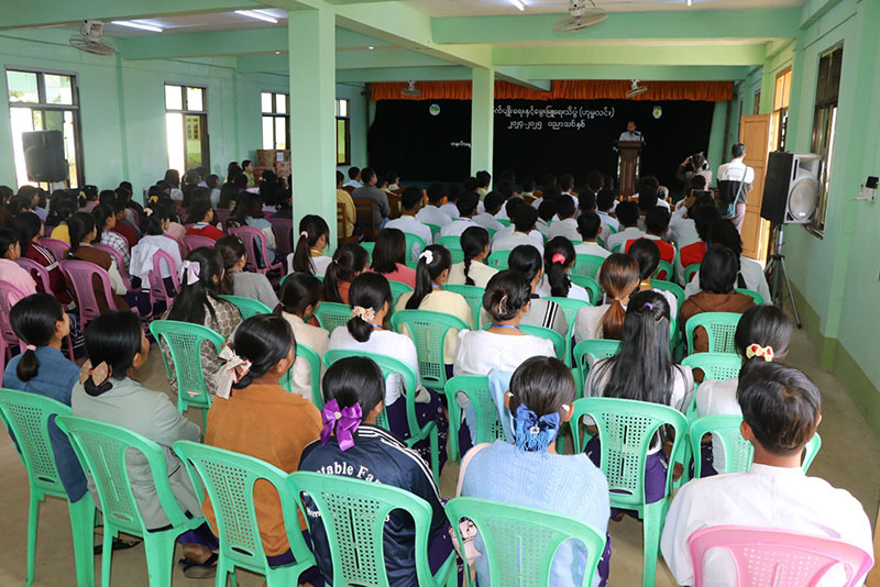 စစ်ကိုင်းတိုင်းဒေသကြီး ဝန်ကြီးချုပ် ဦးမြတ်ကျော် ဟုမ္မလင်းမြို့နယ်၊ နမ့်ပင အသေးစား ရေအား လျှပ်စစ်စီမံကိန်းနှင့် ဒေသဖွံ့ဖြိုးရေးလုပ်ငန်းများ ကြည့်ရှုစစ်ဆေး