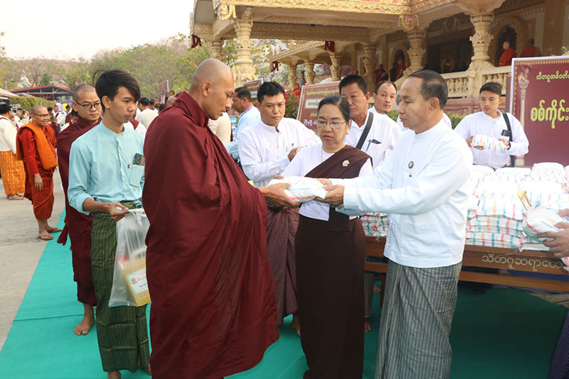 နိုင်ငံတော်ဩဝါဒါစရိယ၊ အဘိဓဇမဟာရဌဂုရု၊ အဘိဓဇအဂ္ဂမဟာသဒ္ဓမ္မဇောတိက၊ရွှေကျင်နိကာ ယအဓိပတိမဟာနာယက၊သီတဂူကမ္ဘာ့ဗုဒ္ဓတက္က သိုလ်များ၏ အဓိပတိ ဆရာတော် ဒေါက်တာ ဘဒ္ဒန္တဉာဏိဿရ ဆရာတော်ကြီး၏ သက်တော် (၈၈)နှစ်ပြည့် ဝိဇာတမွေးနေ့အလှူတော် သံဃာအပါး ၁၀၀၀ ဆွမ်းဆန်စိမ်းလောင်းလှူပွ
