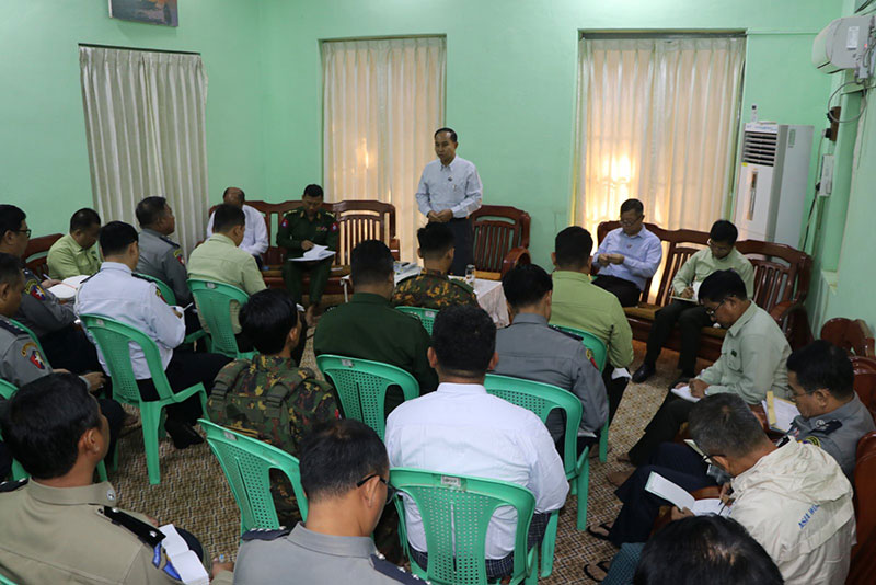စစ်ကိုင်းတိုင်းဒေသကြီး ဝန်ကြီးချုပ် ဦးမြတ်ကျော် စစ်ကိုင်းမြို့၊ တရားမဝင်ကုန်သွယ်မှု တိုက်ဖျက်ရေး ပူးပေါင်းစစ်ဆေးရေးဂိတ်များအား လိုက်လံကြည့်ရှုစစ်ဆေး