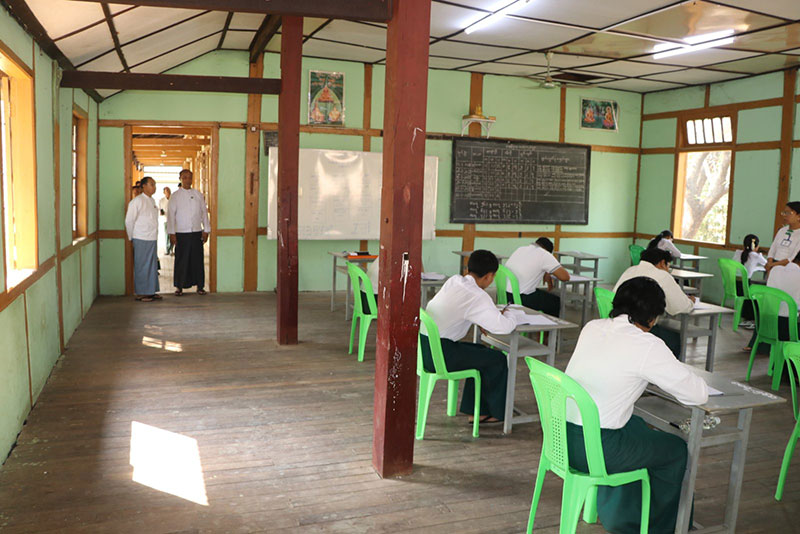 စစ်ကိုင်းတိုင်းဒေသကြီး ဝန်ကြီးချုပ် ဦးမြတ်ကျော် မုံရွာမြို့ တက္ကသိုလ်ဝင်စာမေးပွဲဖြေဆိုနေ မှုများနှင့် နွေရာသီအခြေခံအားကစားသင်တန်းများ ကြည့်ရှုအားပေး