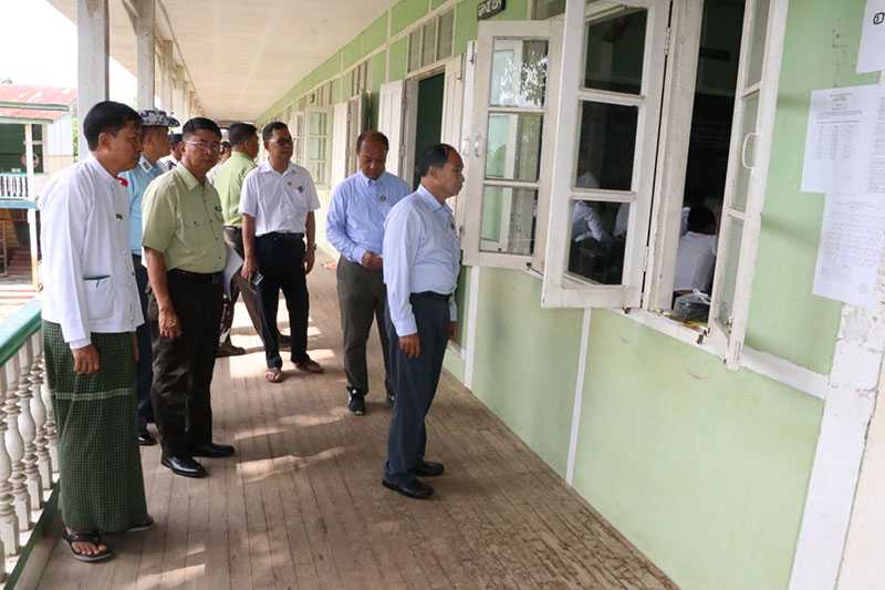 စစ်ကိုင်းတိုင်းဒေသကြီး ဝန်ကြီးချုပ် ဦးမြတ်ကျော် ဟုမ္မလင်းခရိုင်၊ ဟုမ္မလင်းမြို့နယ်ရှိ ၂၀၂၅-ခုနှစ်၊ တက္ကသိုလ်ဝင်စာမေးပွဲ ပြန်လည်ဖြေဆိုနေမှုများ လိုက်လံကြည့်ရှု