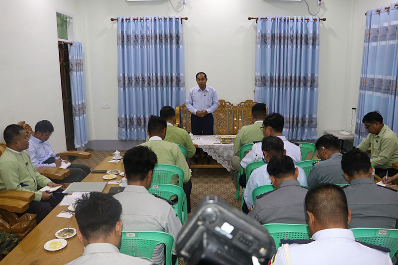 စစ်ကိုင်းတိုင်းဒေသကြီး ဝန်ကြီးချုပ် ဦးမြတ်ကျော် စစ်ကိုင်းမြို့၊ ဧရာဝတီတံတား (ရတနာပုံ)နှင့် ကံတလူဂိတ်တို့ရှိ  တရားမဝင်ကုန်သွယ်မှုတိုက်ဖျက်ရေး ပူးပေါင်းစစ် ဆေးရေးအဖွဲ့ဂိတ်များသို့ သွားရောက်ကြည့်ရှုစစ်ဆေး