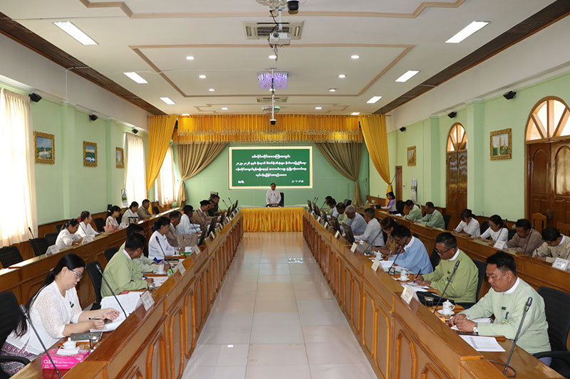 စစ်ကိုင်းတိုင်းဒေသကြီး ဝန်ကြီးချုပ် ဦးမြတ်ကျော် မိုးရာသီ စီမံကိန်းသီးနှံများ စိုက်ဧကပြည့်မီရေး၊ ပန်းတိုင်အထွက်နှုန်းရရှိရေးနှင့် အသားငါးကဏ္ဍ ဖွံ့ဖြိုးတိုးတက်ရေး လုပ်ငန်းညှိနှိုင်းအစည်းအဝေး တက်ရောက်