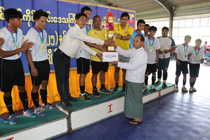 စစ်ကိုင်းတိုင်းဒေသကြီး ဝန်ကြီးချုပ် ဦးမြတ်ကျော် ၂၀၂၅-ခုနှစ်၊ တိုင်းဒေသကြီး ဝန်ကြီးချုပ်ဖလား ခရိုင်ပေါင်းစုံ အသက်(၂၅)နှစ်အောက် အမျိုးသားဖူဆယ်ပြိုင်ပွဲ ဗိုလ်လု ပွဲနှင့်ဆုချီးမြှင့်ပွဲအခမ်းအနား တက်ရောက်