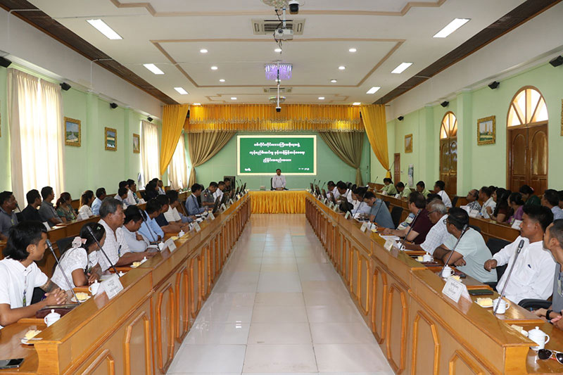 စစ်ကိုင်းတိုင်းဒေသကြီး ဝန်ကြီးချုပ် ဦးမြတ်ကျော် တိုင်းဒေသကြီးအတွင်း ကုန်စည်စီးဆင်းမှု မှန်ကန်မြန်ဆန်စေရေး ညှိနှိုင်းအစည်းအဝေး တက်ရောက်