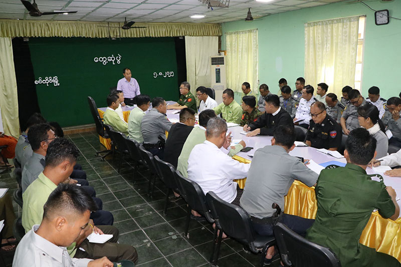 စစ်ကိုင်းတိုင်းဒေသကြီး ဝန်ကြီးချုပ် ဦးမြတ်ကျော်  တရားမဝင်ကုန်သွယ်မှုတိုက်ဖျက်ရေး ပူးပေါင်းစစ်ဆေးရေး အဖွဲ့ဂိတ်များသို့ သွားရောက်ကြည့်ရှုစစ်ဆေး