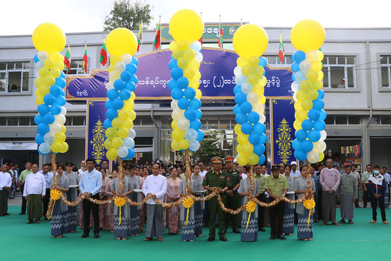 စစ်ကိုင်းတိုင်းဒေသကြီး ဝန်ကြီးချုပ် ဦးမြတ်ကျော် မုံရွာမြို့၊ မြို့သစ်ရပ်ကွက်ရှိ ဗန္ဓုလဈေး အဆောက် အဦသစ် ဖွင့်ပွဲအခမ်းအနား တက်ရောက်