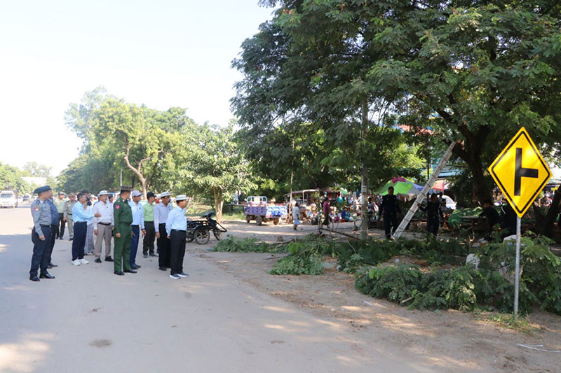 စစ်ကိုင်းတိုင်းဒေသကြီး ဝန်ကြီးချုပ် ဦးမြတ်ကျော် မုံရွာမြို့ လမ်းဘေးဝဲ/ယာအား စုပေါင်းသန့်ရှင်းရေး လုပ် ငန်းများဆောင်ရွက်နေမှုများနှင့် မြို့ဖွံ့ဖြိုးရေးလုပ်ငန်းများ ဆောင်ရွက်နမှုများအား လိုက်လံကြည့်ရှု