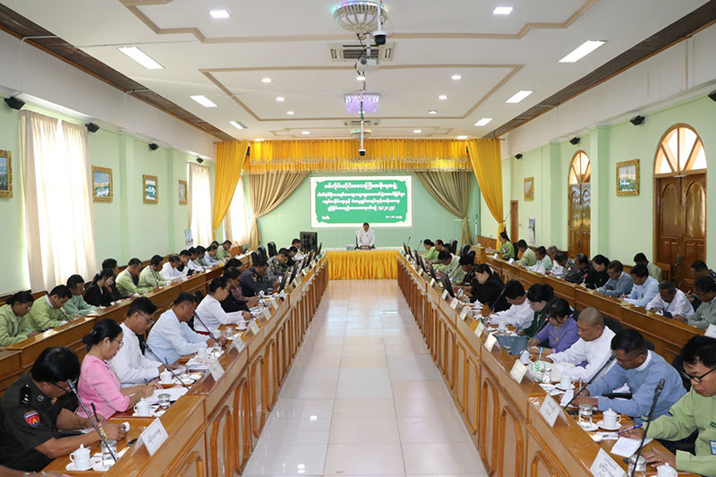 စစ်ကိုင်းတိုင်းဒေသကြီး ဝန်ကြီးချုပ် ဦးမြတ်ကျော် ၂၀၂၅-ခုနှစ်၊ ပါတီစုံဒီမိုကရေစီ အထွေထွေ ရွေးကောက်ပွဲ အောင်မြင်စွာကျင်းပနိုင်ရေးနှင့် မဲဆန္ဒရှင်စာရင်းမှန်ကန်စေရေး လုပ် ငန်းညှိနှိုင်းအစည်းအဝေး(၄/၂၀၂၅)တက်ရောက်