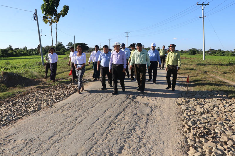 စစ်ကိုင်းတိုင်းဒေသကြီး ဝန်ကြီးချုပ် ဦးမြတ်ကျော် ကန့်ဘလူခရိုင်၊ ကျွန်းလှမြို့နယ်အတွင်း ဒေသဖွံ့ဖြိုးရေးလုပ်ငန်းများ ဆောင်ရွက်နေမှုလိုက်လံကြည့်ရှု