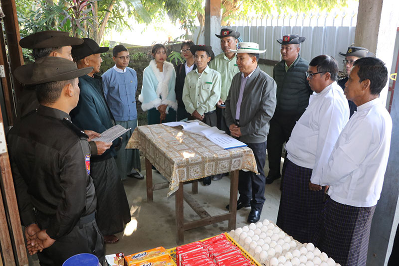 စစ်ကိုင်းတိုင်းဒေသကြီး ဝန်ကြီးချုပ် ဦးမြတ်ကျော် ၂၀၂၅-ခုနှစ်၊ ပါတီစုံဒီမိုကရေစီအထွေထွေ ရွေးကောက်ပွဲ အောင်မြင်စွာကျင်းပနိုင်ရေး ခန္တီးမြို့ပေါ်ရှိမဲဆန္ဒရှင်ပြည်သူများဒုတိယအကြိမ် မဲစာရင်းကပ်ကြေညာထားရှိမှုများအား ကြည့်ရှု