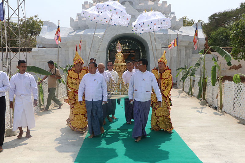 စစ်ကိုင်းတိုင်းဒေသကြီး ဝန်ကြီးချုပ် ဦးမြတ်ကျော်  ရာဇမဏိစူဠာ ကောင်းမှုတော် စေတီတော်မြတ်ကြီး စိန်ဖူးတော်၊ ငှက် မြတ်နားတော်တို့အား စစ်ကိုင်းမြို့အတွင်း လှည့်လည်ပူဇော်ခြင်းနှင့် စေတီတော်ကြီး သို့ပင့်ဆောင်ခြင်း အခမ်းအနား တက်ရောက်ခြင်းနှင့် မြို့ဖွံ့ဖြိုးရေးလုပ