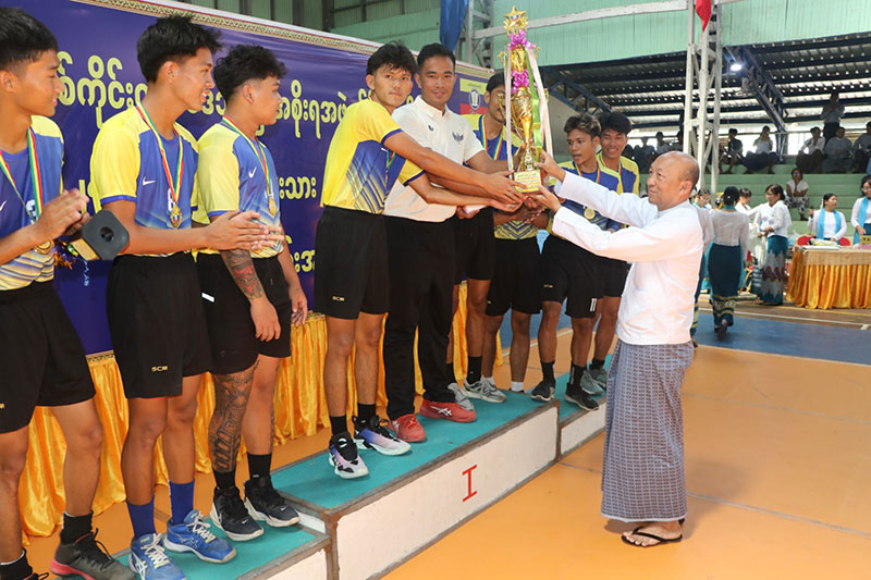 စစ်ကိုင်းတိုင်းဒေသကြီး ဝန်ကြီးချုပ် ဦးကိုလေး ၂၀၂၆-ခုနှစ်၊ တိုင်းဒေသကြီး အစိုးရအဖွဲ့ ဝန်ကြီးချုပ်ဖလား မြို့နယ်ပေါင်းစုံ အသက်(၂၅)နှစ်အောက် အမျိုးသား/အမျိုးသမီး ဘော် လီဘောပြိုင်ပွဲ ဗိုလ်လုပွဲနှင့်ဆုချီးမြှင့်ပွဲ အခမ်းအနား တက်ရောက်
